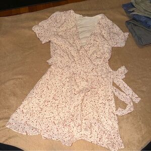 Floral Wrap Mini Dress in White with Red Speckle